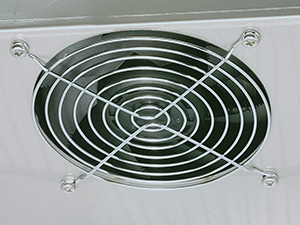 معدات التبريد الصناعية القابلة للتعديل مع أغلاق كيس الهواء المزدوج والعجلات العالمية عالية القوة 8