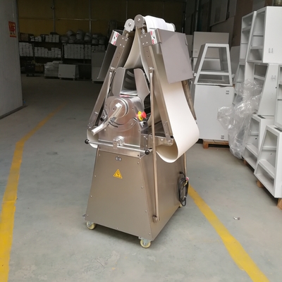 طاقة الكهربائية آلة ضغط العجين 0.75kw فولتاج للمطابخ التجارية