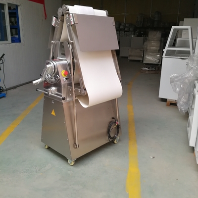 طاقة الكهربائية آلة ضغط العجين 0.75kw فولتاج للمطابخ التجارية