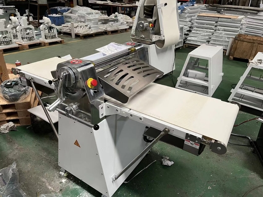 220V / 380V طلاء العجين الرأسي 6.5kg Max وزن العجين لفة نطاق تنظيم 0.5-38mm